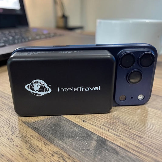InteleTravel Magnetic Super-Fast Wireless Charger